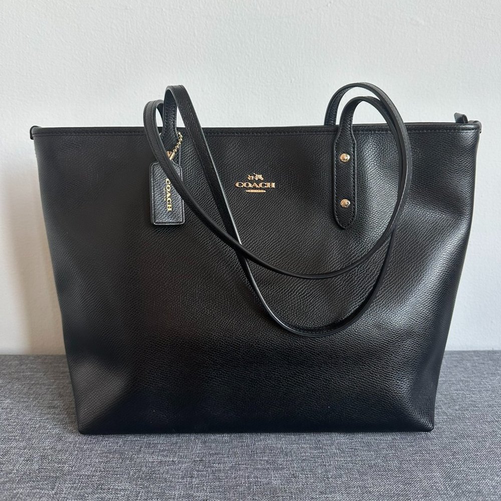 Coach City Zip Top Leather Tote (Black/Gold Hardware)